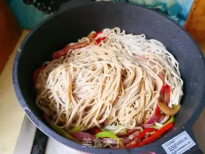 Make Fried noodles step 8