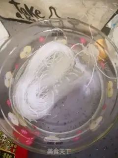 Make Soup cucumber fans dry tofu step 0