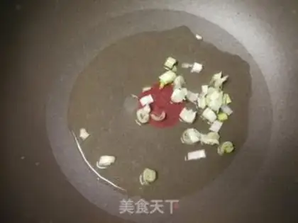 Make Potato omelet spinach noodles step 3