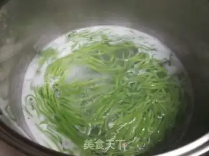 Make Potato omelet spinach noodles step 11