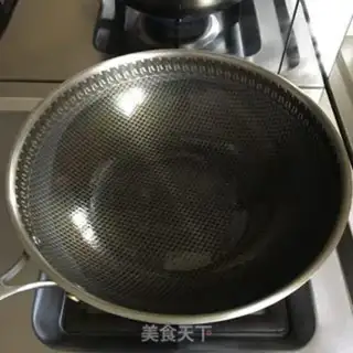 Make Carrot onion fried eggs step 3