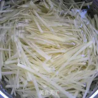 Make Pepper pasta, potatoes step 2
