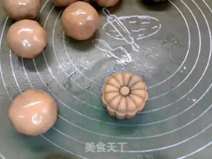 Make Chestnut ham mooncake step 15