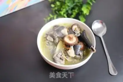 Make Chicken mushrooms, gin soup step 4
