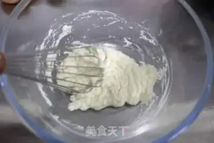 Make A pineapple pineapple cake step 3