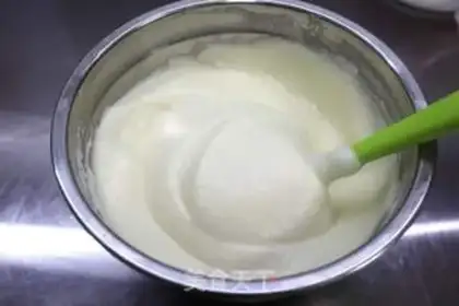 Make A pineapple pineapple cake step 8