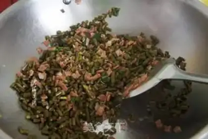 Make Bacon fried soybeans step 5