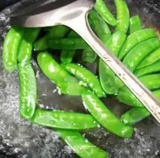 Make Dutch bean lily step 4
