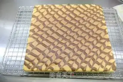 Make A pineapple pineapple cake step 16