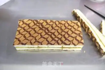 Make A pineapple pineapple cake step 18
