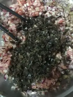Make Onion pork pie step 2