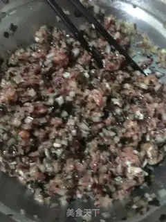 Make Onion pork pie step 3
