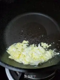 Make Pumpkin shrimp fried rice step 4
