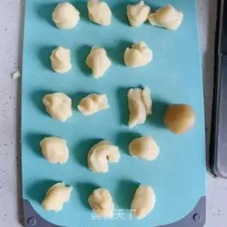 Make Homemade moon cakes step 8