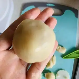 Make Homemade moon cakes step 11