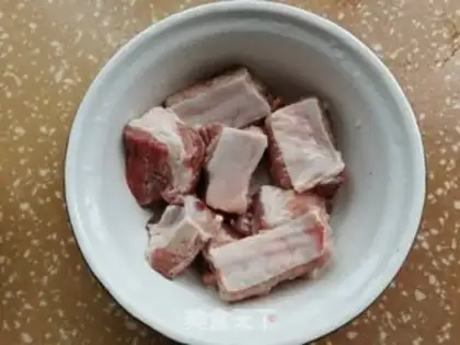Make Black-eared potato stew ribs step 0