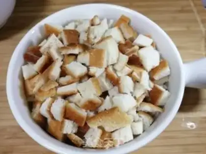 Make Toast egg pudding step 0