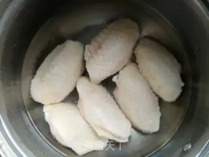 Make Blackwood burning chicken wings step 2