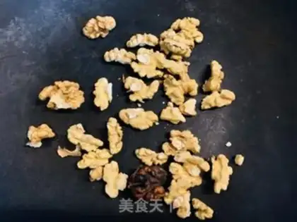 Make Pyramid walnut beans step 4