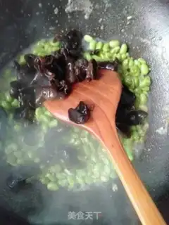 Make Scrambled green beans step 9