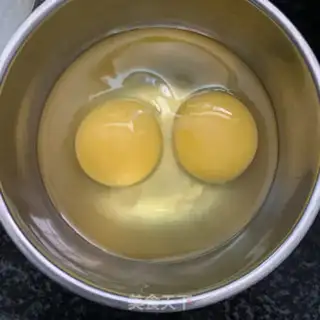Make Eggflower soup step 0