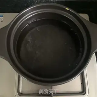 Make Eggflower soup step 1