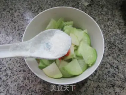 Make Blue radishes stinging their heads step 5