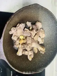 Make Chicken stew mushrooms step 1
