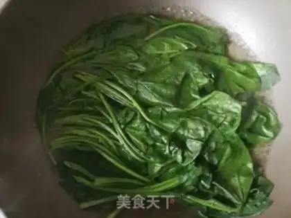 Make Spicy spinach noodles step 0