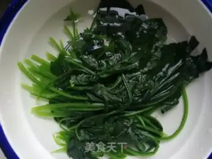 Make Spicy spinach noodles step 1