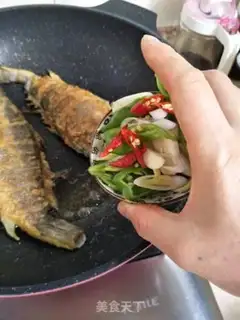 Make I used to cook yellow fish step 5