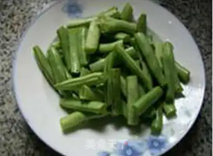 Make Soybeans, blackwood, tofu step 1