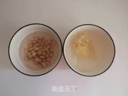Make Silver-ear peanut-tree soup step 1