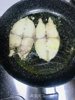 Make Fried horsefish step 3