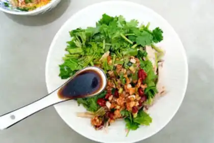 Make The cold hand tore the chicken step 7
