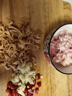 Make Meat and shrimp step 1
