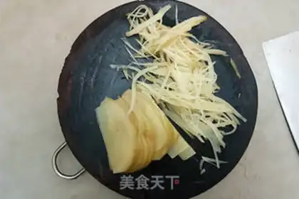 Make Old Beijing sauce pickles step 1