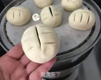 Make A spinach black sesame bun step 11