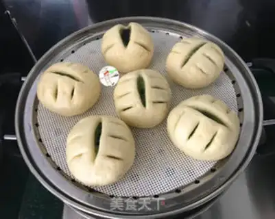 Make A spinach black sesame bun step 12