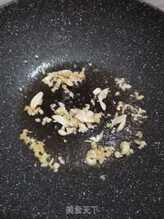 Make Yellowfish egg soup step 1