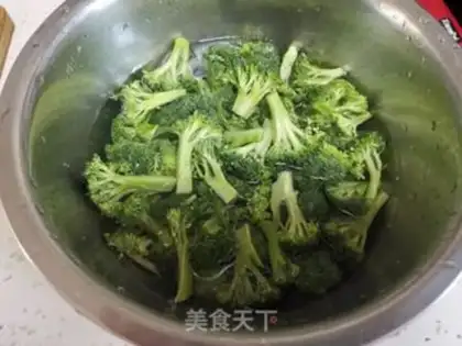Make Shrimp fried broccoli step 2