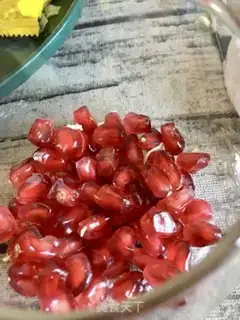 Make Biscuit guacamole step 1