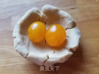 Make Two yellow lotion mooncakes step 4