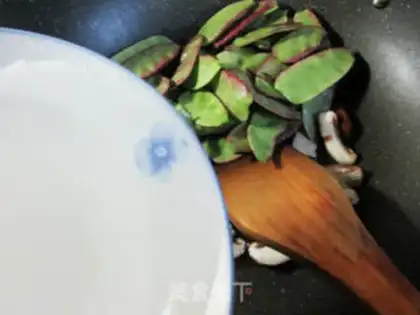 Make Fry mushrooms and lentils step 3