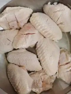 Make ♪ Salted egg yellow wings ♪ step 1