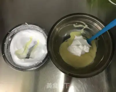 Make Mini yogurt cake step 7
