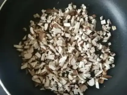 Make Carrot mushroom pork dumplings step 5