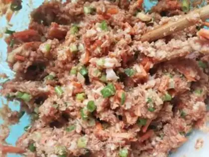 Make Carrot mushroom pork dumplings step 14