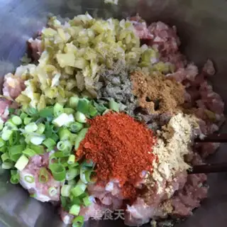 Make Squeeze meat mooncake step 5