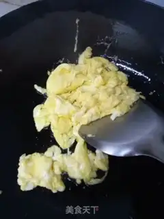 Make Celery egg fried rice step 2